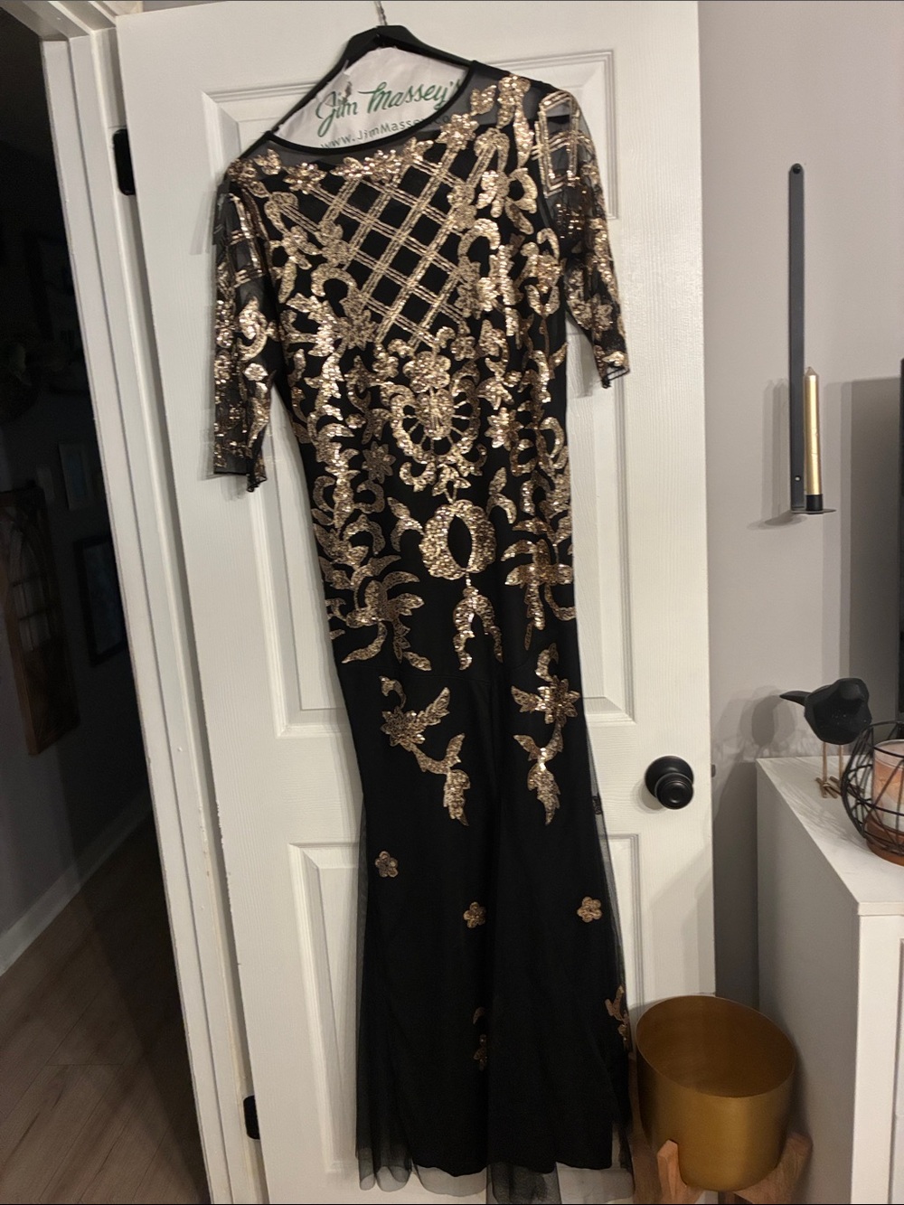 Elegant Black Maxi Dress with Gold Sequin Motif